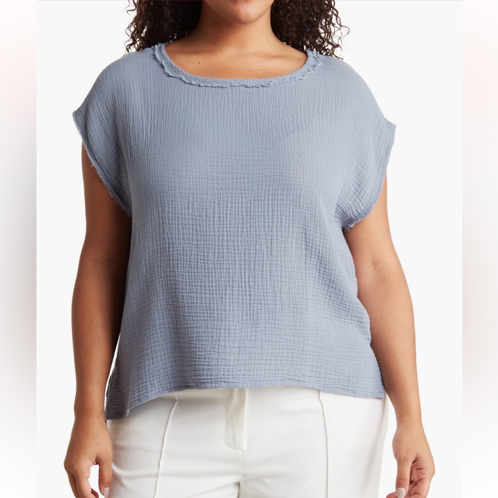 T Tahari  Woman Extended Shoulder Crewneck Woven Gauze Blouse
Crinkle Side Slit